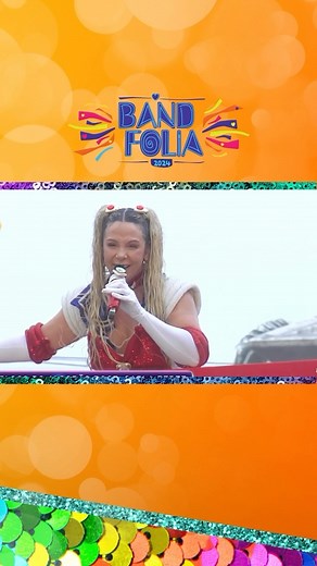 🎉 Sailor Moon é você? Vestida como a personagem do anime, Carla Perez (@carlaperez) foi uma verdadeira heroína e não temeu a forte chuva que caía sobre Salvador na manhã deste domingo (11). Ela puxou o Bloco do Algodão Doce e agitou os foliões, que precisaram tirar a capa de chuva do armário para se protegerem do temporal. #BandFolia | Band Folia