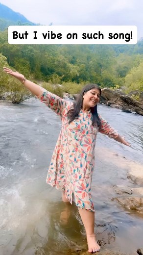 Yes I am old school ❤️🆒 #trendingréels #kolkatamomblogger #river #nature #nature_obsession #love #instagood #oldschoolgirl #oldschool | Priyanka Lodha Patwari