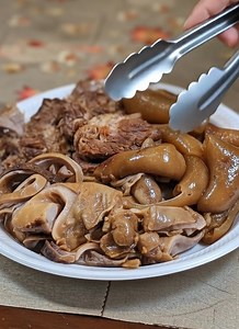 Deliciosas carnitas, mixtas o macizas, por libra, en platillos o en tacos. Acompaña con vegetales y salsas de la casa. Carnitas, de 7:00 am a 3:00 pm. En tacos el Güero. 7469 Bennett Lawson Rd, Mansfield, TX 76063 | Tacos ElGuero Mansfield