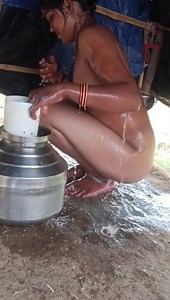 Desi Bhabhi Outdoor Bathing India | Anybunny.org