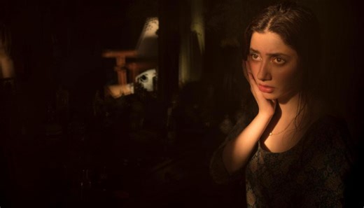 Mahira Khan bags Best Actress award at Indian film festival | The Express Tribune