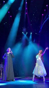 Amanda Miguel fue la invitada de honor en el concierto de Gloria Trevi de esta noche en el Auditorio Nacional con el tema: "Las pequeñas cosas" que Amanda hiciera un gran hit en 1984 y que Gloria reversionara en 2015 incluido en su disco "El amor" pero esta noche fue interpretada de manera inigualable por ambas grandes artistas en el mismo escenario.. | CD nota