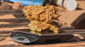 Poseidon Crew Finds over $300,000 worth of Gold in One Day! _ Aussie Gold Hunters | Ellen Roman