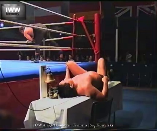 PCO doing PCO things in 1997 CWA against Osamu Nishimura