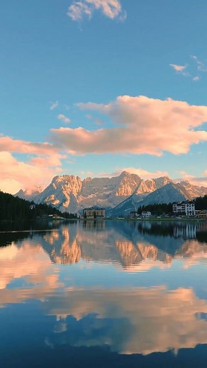 23K views · 999 reactions | Magical reflections on Lake Misurina 朗  @maarrcc #lagodimisurina #veneto #dolomiti #sorapis #enrosadira #dolomiti #mountain #lake #relax #panorama #nature #summer | Passione Dolomiti | Facebook