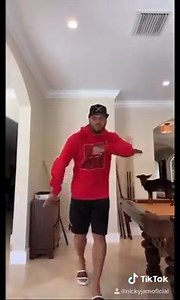 190K views · 12K reactions | Ya me siguen en Tik Tok? | Nicky Jam | Facebook