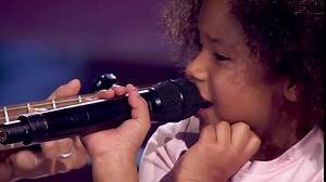 Yolaini Viñas desata las risas cantando 'Nos faltaron cereales' con Vanesa Martín en los Asaltos 'La Voz Kids'