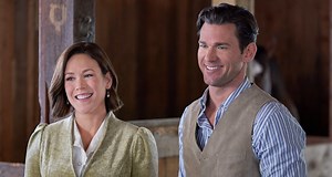 'WCTH' Stars Erin Krakow, Kevin McGarry Talk About First Nathan & Elizabeth Kiss
