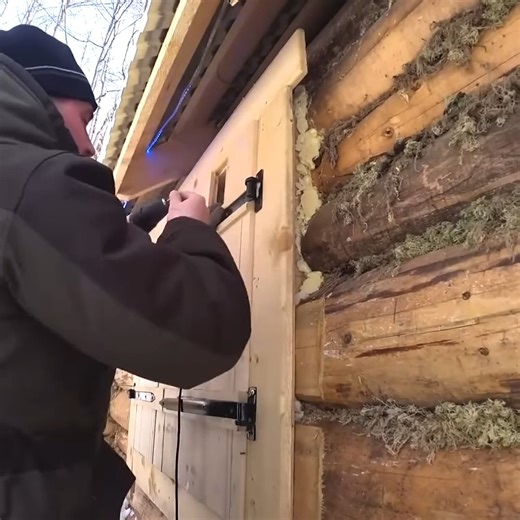 Bear resistant hut Strengthening the window Making shutters | Dungannon Thomas Clarkes