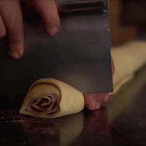New ProjectMaking Cinnabon Cinnamon Rolls At Home In Wood Oven | Outdoor Chef