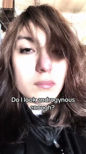 #blowthisup #androgyny #boygirl #emo #alt I’m androgynous looking Ig