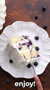 🍰🫐This layered blueberry cake features homemade blueberry cake with layers of fluffy, smooth cream cheese frosting and fresh blueberries. #cakelover #blueberrycake #layeredcake #layeredcakes #creamcheesefrosting #blueberrydessert #blueberrydesserts #willcookforsmiles #springdesserts | Will Cook For Smiles