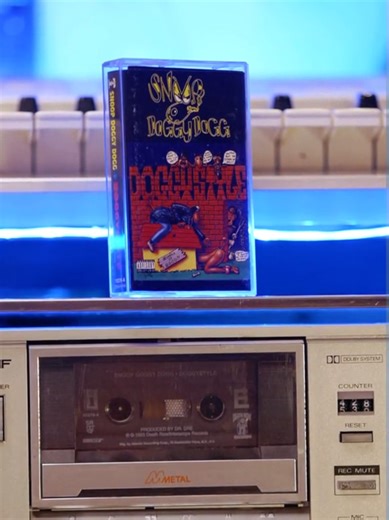 SNOOP DOGGY DOGG- DOGGYSTYLE (1993) Cassette Tape #oldschool #hiphop #rap #snoopdogg
