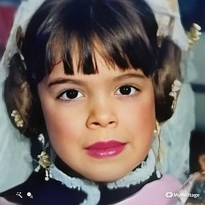Año 1990 🔥 Soy yo, aunque os parezca Alejandro vestido de fallera 😂 #tornarem #falles #fallas2021 #valencia #recreación | Mamá Soltera
