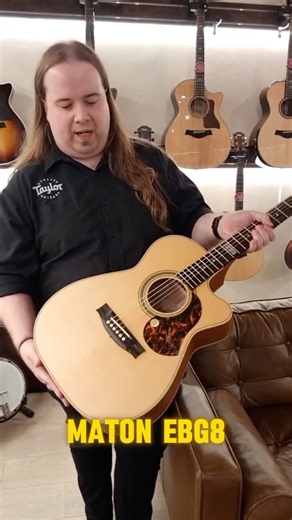 Travis has great taste in guitars. Travis from our friends and partners @colemansmusic (Melbourne CBD, Australia 🇦🇺) #MatonDealer clearly knows a lot about Acoustic Guitars and Tonewoods and is spot on with his description of the Maton EBG808C Tommy Emmanuel model. Bees wings Maple 🐝, Ebony and Handmade. All the components of one of most popular guitars. Thanks Trav. A bang up job! Visit our website for your nearest Maton Dealer 🌎🎶 #maton #matonguitars #matonguitar #australianguitar #madein