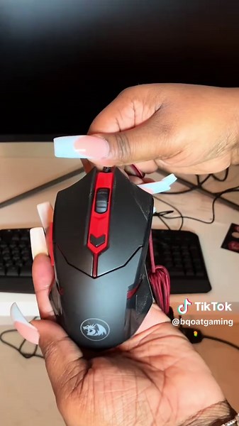 Setup my Gaming PC and Room Tour with XOTIC PC