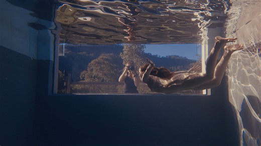 Tamara Dean - Underwater Photography in a Naked Pool
