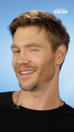 "The way Chad Michael Murray threw that football in Cinderella Story😍" Watch Chad Michael Murray read thirst tweets now! | BuzzFeed Celeb