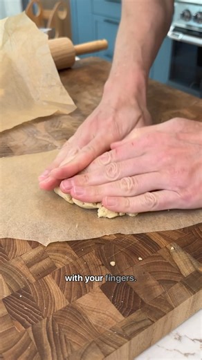 🍓Pop Tart Protein Bars🍓 Not only are these delicious and packed with protein, but they are a great choice for a snack, dessert, or a grab-and-go breakfast! Find the recipe here: https://www.shopflavcity.com/recipe/pop-tart-bars | BobbyParrish