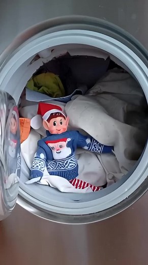 Trastín el Elfo y su Lavadora: Humor Navideño