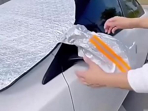 Chega de calor no carro e para-brisas sujo! ☀️ Lado prateado para fora no verão e lado preto no inverno❄️ ✅ Poupa tempo e ar condicionado! 🌬️ Proteção contra vento e roubo Encomenda agora👇 | Superzebra