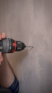 How To - Kabels vinden wordt eenvoudig! Nooit meer raden wat er achter de muur zit ➡️ Omdat onze multifunctionele detector uw sleutel is tot veilig boren. #JeKanHet#PARKSIDER #multifunctioneledetector #PARKSIDE #howto #Gids #DIY | Parkside DIY Belgique