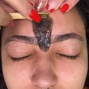 342K views · 4.3K reactions | It's eyebrow shaping o'clock! | MetDaan Tips | Facebook