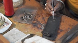 Jeweler Work Jewelery Workshop Finishing Touch : vidéo de stock (100 % libre de droit) 1034121767 | Shutterstock