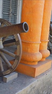 Chitral Fort mian Parri Purani Toppin? | Pakistan Tourism