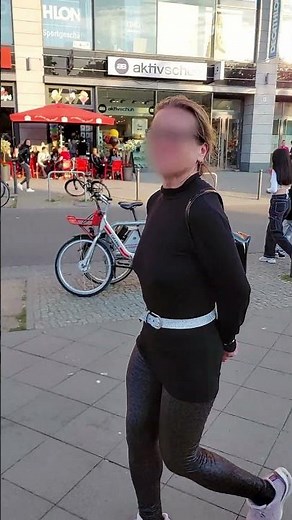 handcuffed walk / gefesselter Spatziergang - Berlin Alexanderplatz