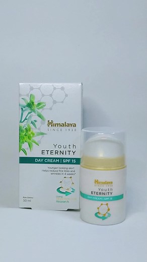 Himalaya Youth Eternity Day Cream reduces fine lines and wrinkles and re-plump your skin leaving it looking healthier & younger. It also gives UV protection with SPF15 to protect skin from UV rays. The cream is suitable for both early and mature signs of aging. #HimalayaWellness #HimalayaMalaysia #antiwrinkle #skincare #antiaging