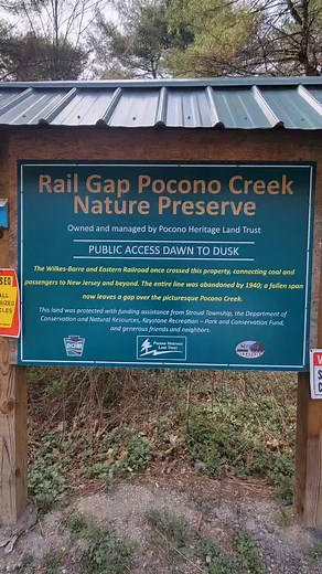 #hikethepoconos #getaway #airbnb #mountains #experience #vrbo #poconos | Fika Kabin