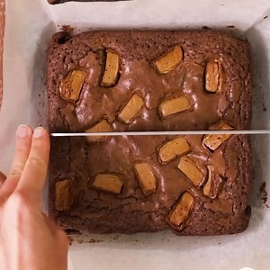 1K views · 18 reactions | Even iSummer body deserves izinto ezimnandi every now and then. Zama le BAR•ONE Brownie Bites Recipe! | BAR ONE | Facebook