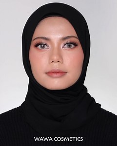 FULLY MAKEUP by WAWA COSMETICS 🌹 Kenapa perlu membeli yang mahal kalau boleh dapatkan yang murah tapi hasil dan kaualiti yang mahal 😋 Makeup magic ni hanya menggunakan barang wawa cosmetics sahaja 😍 PRODUCT DETAILS : Face - ee cushion light Blusher - lolipop lipmatte Powder - compact powder light Eyeshadow - makeup kit Eyeliner & Eyebrow - eye kit Mascara - 3D eyelash extention mascara Lipmatte - Lolipop lipmatte #wawacosmeticshq #wawagiftset #wawaeecushion #wawa3dmascara #wawalolipopedition 