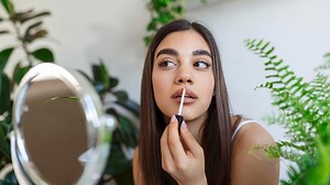 How To Prevent And Heal Chapped Lips | Herzindagi