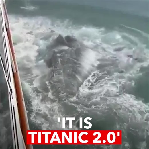 Passenger captures moment cruise ship hits iceberg off coast of Alaska A Norwegian cruise ship that set sail on a nine-night trip smashed into an iceberg near Alaska, reminding its passengers of the 1912 tragic incident that sunk the most luxurious ship Titanic. The terrified passengers can be heard panicking as the ship collides with the iceberg in the middle of the ocean. The cruise company has cancelled the remaining of the trip and the ship has returned to the port of Juneau for a safety ass
