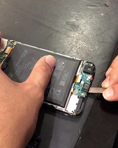 Model : Zenfone Max Pro M1 Problem : Charging Port Solutions : Charging Port Replacement - Having problem with your phone? Dont hesitate to chat us . Call : 0132777377 whatsapp : https://shahalam.xpert.my | SHAH ALAM - Phone Repair Expert | Facebook