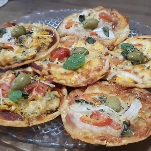 3.2K views · 54 reactions | Aprenda a fazer a melhor e mais rapida receita de mini pizza caseira | Receitas Na Mão | Facebook