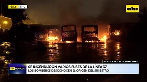 Video: Se incendiaron varios buses de la Línea 37 en Loma Pytã - ABC Noticias - ABC Color