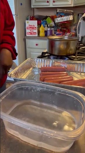 Broiled hotdogs 🌭cooked in the oven 😋😋, hot and ready to eat, get your bread ready #food #hotdog