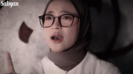 Lirik Lagu Wahdana Viral Versi Nissa Sabyan Lengkap Teks Arab Latin Beserta Arti: Wahdanaa dan Daana - Tribunjatim.com
