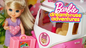 Barbie Dreamhouse Family Camper Adventure - Barbie Magical Camper!...