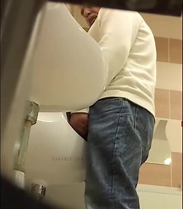 spy mainly old guys at urinal