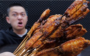 为找回当年的感觉挑战十个变态辣烤翅！辣得脸红面目狰狞！