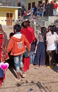 2.1M views · 147K reactions | अवसरको कमिले पर्दा पछि परेको कला  | Beautiful view of nepal | Facebook