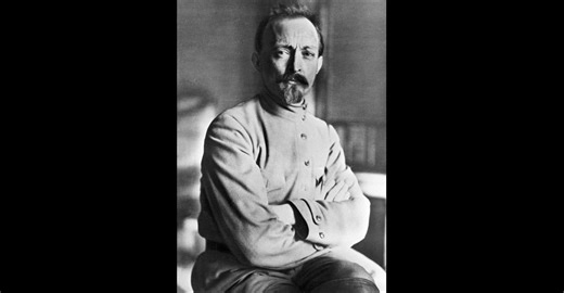 Russie : une statue du fondateur de la police politique soviétique installée à Moscou, qui était Félix Dzerjinski ?