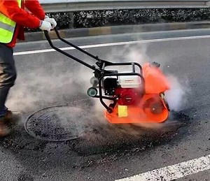 [Hot Item] Gas Powered Walk Behind Narrow Vibratory Plate Compactor Ground Tamper