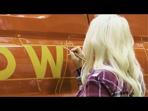 THE LOST ART OF HAND LETTERING AND PINSTRIPING: OUR ADORABLE INSTRUCTOR SHOWS US HOW SHE DOES IT