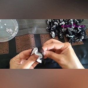 Anyone Can Do This Beautiful Design - Easy Tassel Making Idea For a Black Saree #saareekuchu #sareetassels #diy #handmade #sarees #fbreels #viralreels | Knotty Threadz