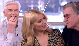 Phil Schofield calls out Paul Michael Glaser for flirting with Holly